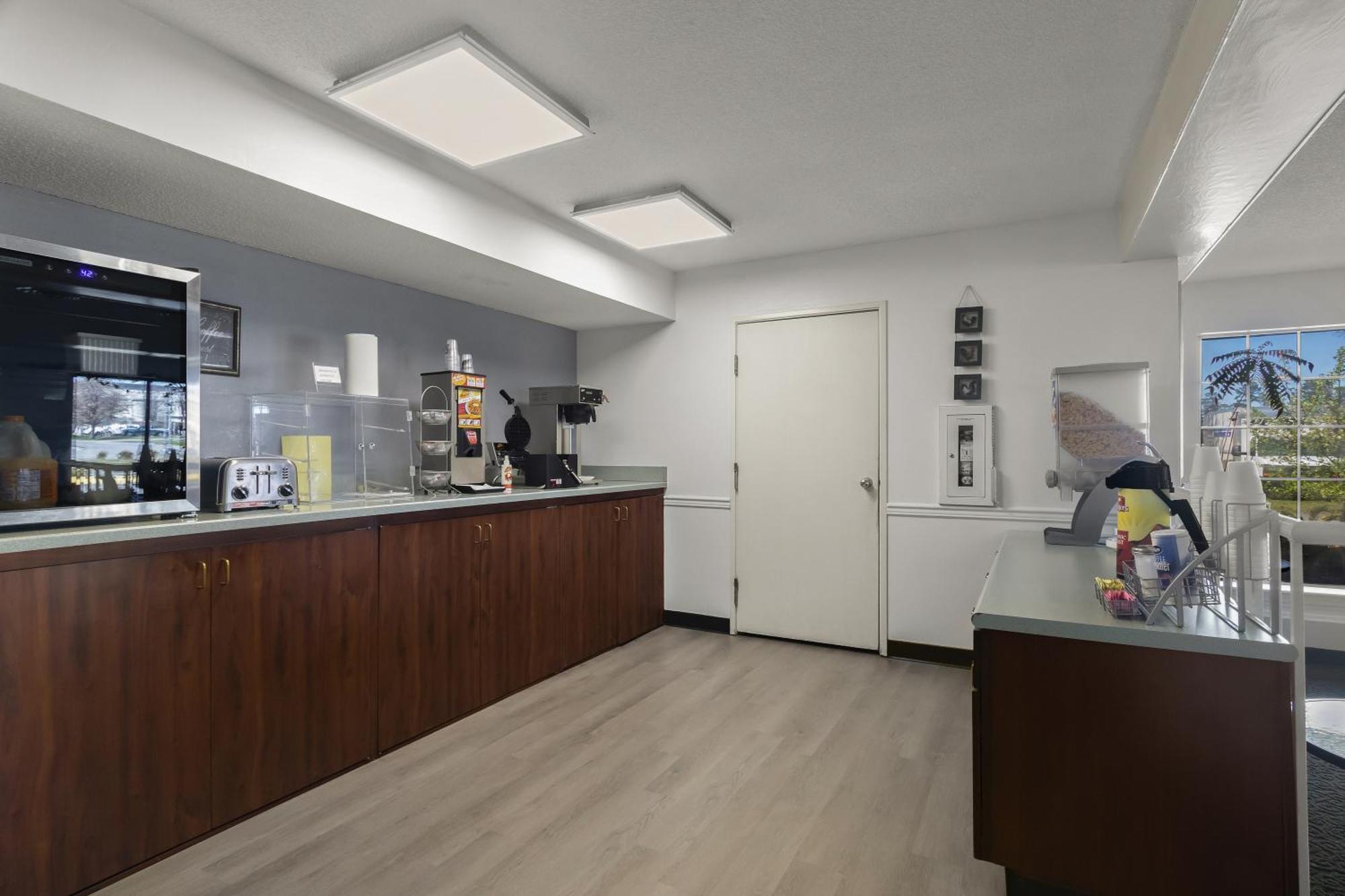 Americas Best Value Inn Edenton Exterior photo